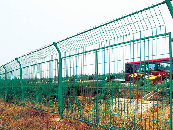 高速公路護欄網