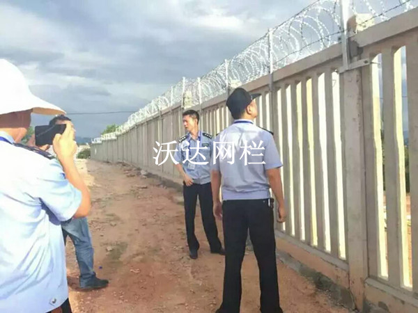 贛鐵路客專刺絲滾籠項目工程 贛鐵路客專刺絲滾籠項目工程