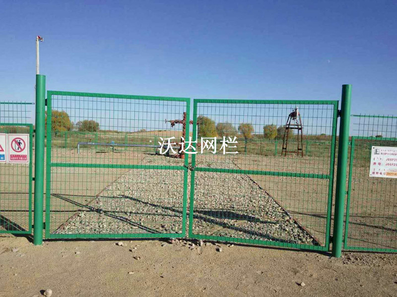 武威內蒙古烏拉特中旗油井護欄網工程圖片2