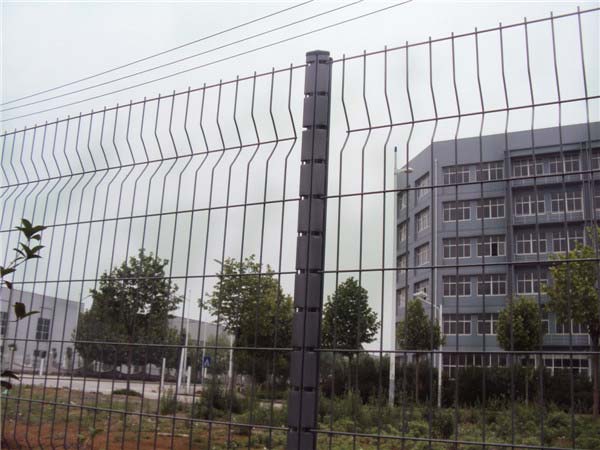 三角折彎護(hù)欄網(wǎng)圖片4