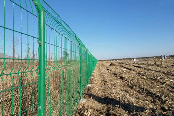 三角折彎護(hù)欄網(wǎng)圖片6