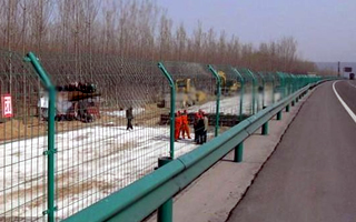 高速公路護欄網1