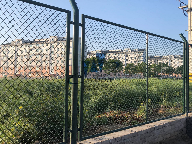 小區(qū)隔離網(wǎng)圖片6 小區(qū)隔離網(wǎng)圖片6