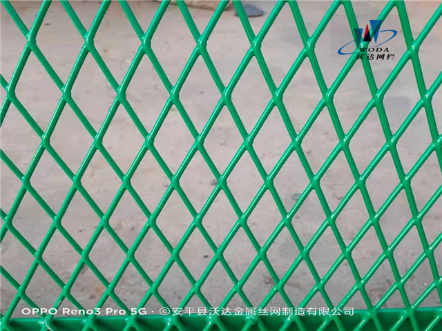 濰坊鋼板網護欄圖片2