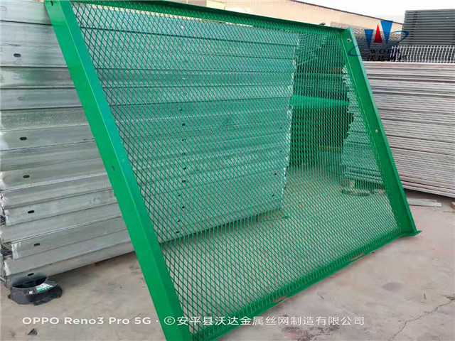 濰坊鋼板網護欄圖片4