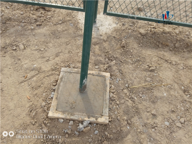 蘭州北京大興機場附近河道護欄網案例圖片4