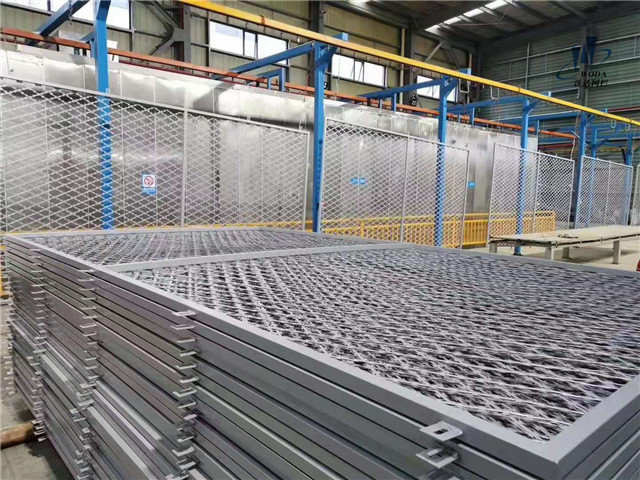 濰坊刀片刺網(wǎng)護(hù)欄圖片6 濰坊刀片刺網(wǎng)護(hù)欄圖片6